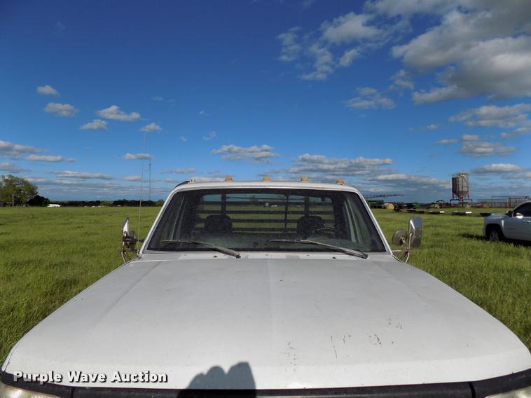 image for item DB2282 1994 Ford F450 Super Duty flatbed truck