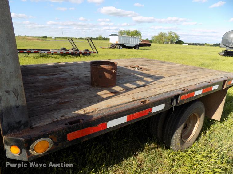 image for item DB2282 1994 Ford F450 Super Duty flatbed truck