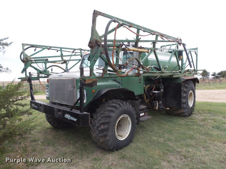 image for item DB2543 1989 International Loral 85/55 Easy-Rider 2000C applicator truck