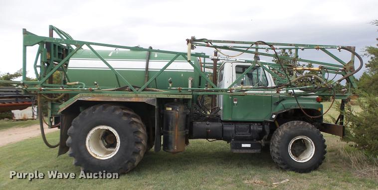 image for item DB2543 1989 International Loral 85/55 Easy-Rider 2000C applicator truck