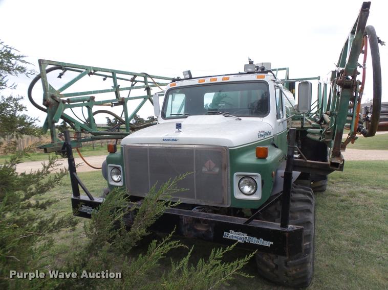 image for item DB2543 1989 International Loral 85/55 Easy-Rider 2000C applicator truck