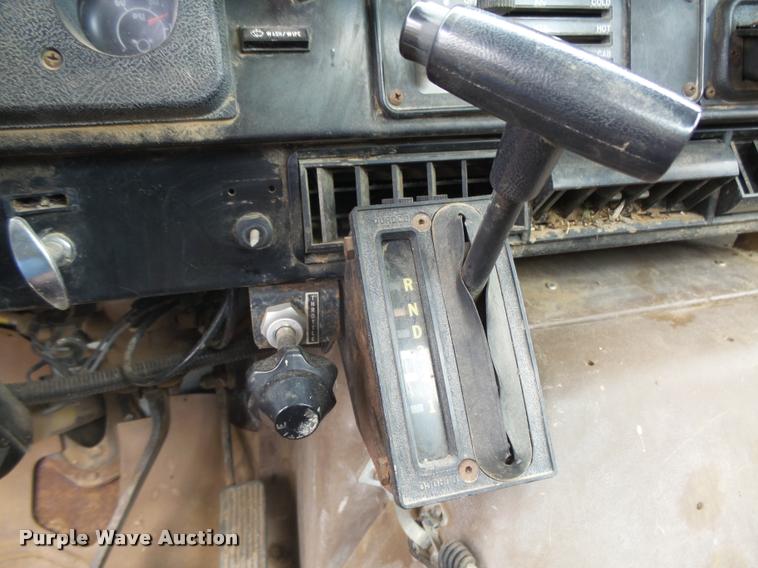 image for item DB2543 1989 International Loral 85/55 Easy-Rider 2000C applicator truck