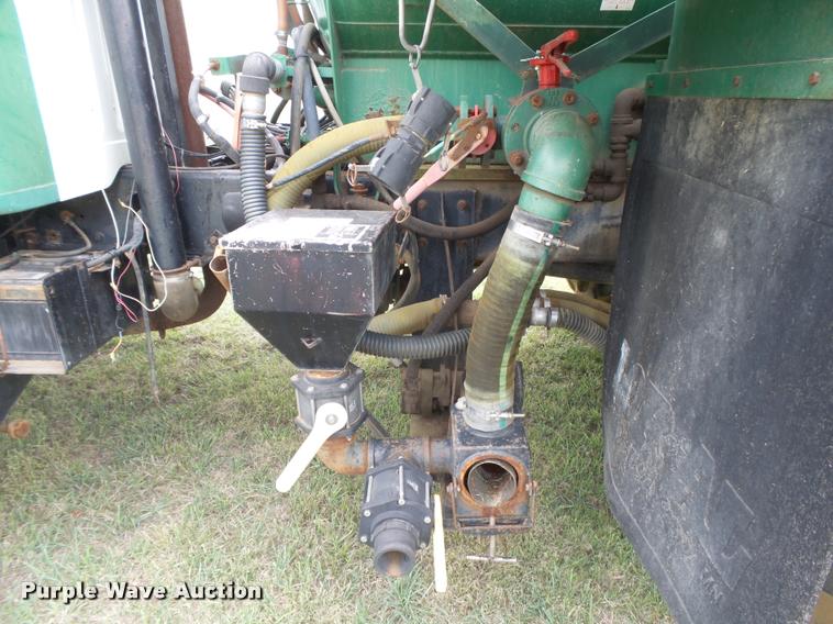 image for item DB2543 1989 International Loral 85/55 Easy-Rider 2000C applicator truck