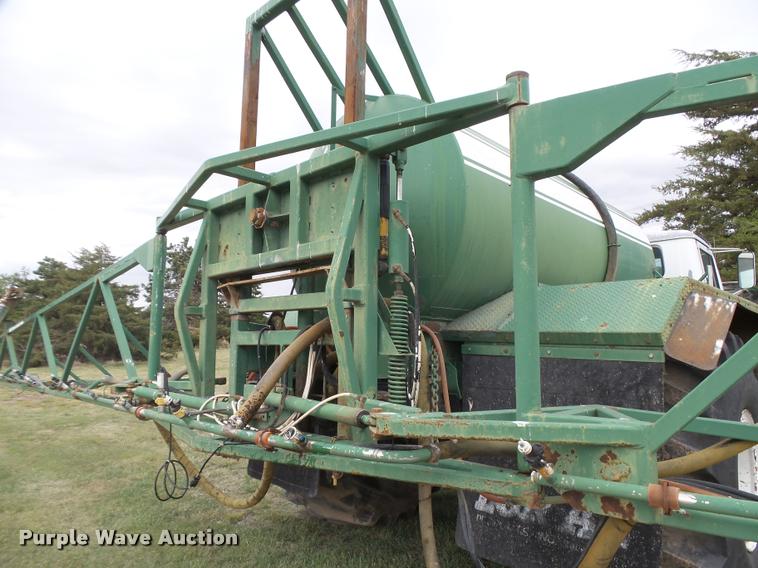 image for item DB2543 1989 International Loral 85/55 Easy-Rider 2000C applicator truck