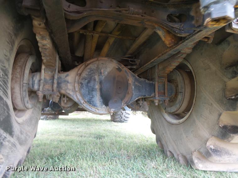 image for item DB2543 1989 International Loral 85/55 Easy-Rider 2000C applicator truck