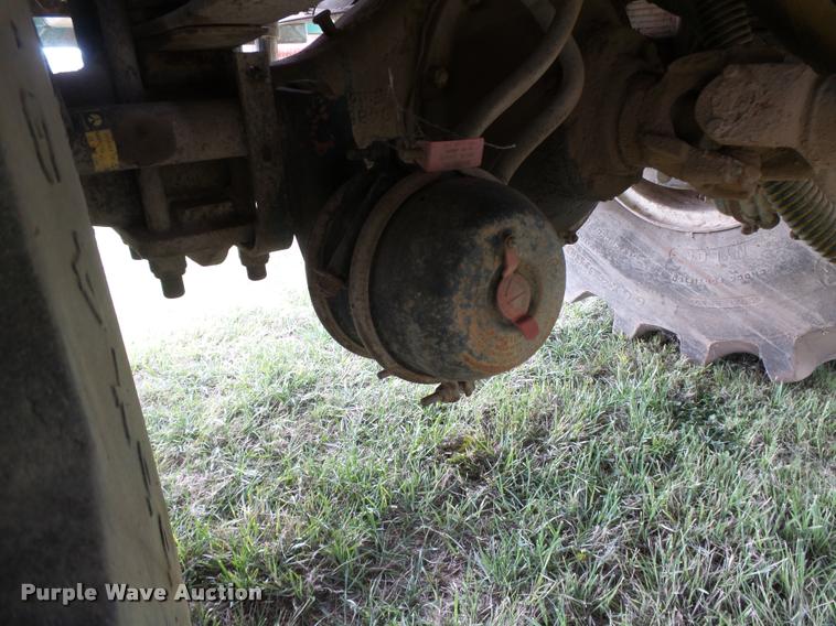 image for item DB2543 1989 International Loral 85/55 Easy-Rider 2000C applicator truck