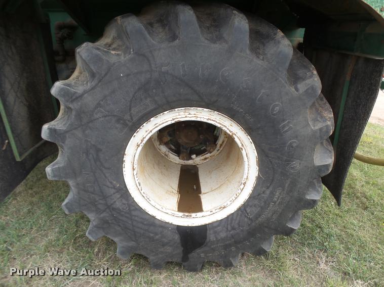 image for item DB2543 1989 International Loral 85/55 Easy-Rider 2000C applicator truck