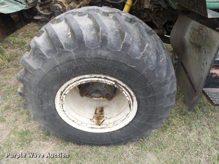 image for item DB2543 1989 International Loral 85/55 Easy-Rider 2000C applicator truck