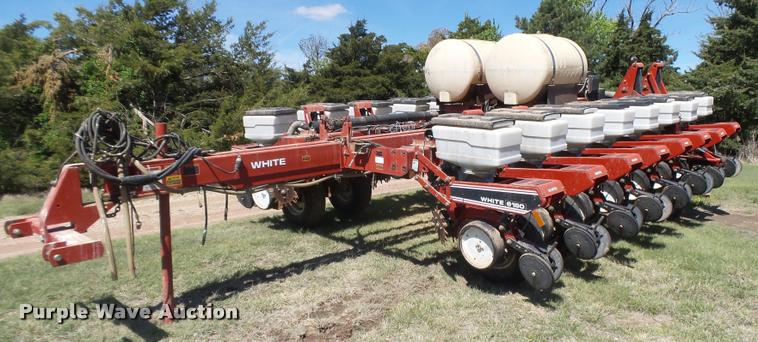 image for item DB2550 1997 White 6186 planter