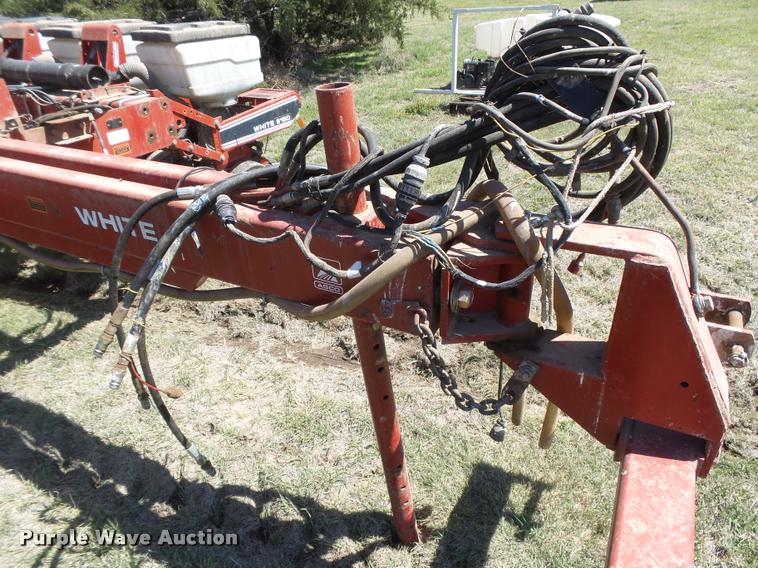 image for item DB2550 1997 White 6186 planter