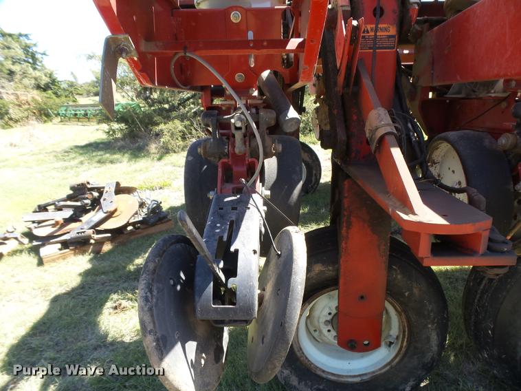 image for item DB2550 1997 White 6186 planter