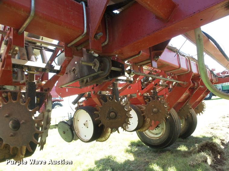 image for item DB2550 1997 White 6186 planter