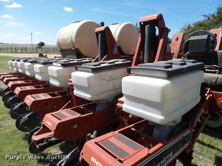 image for item DB2550 1997 White 6186 planter