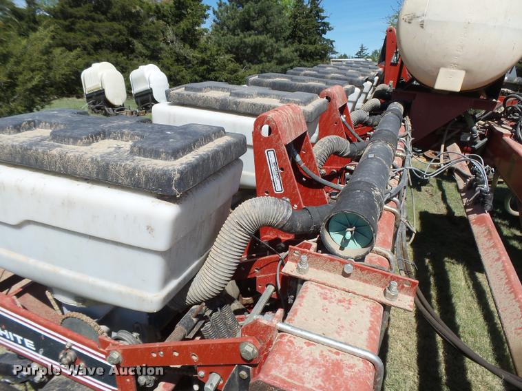 image for item DB2550 1997 White 6186 planter