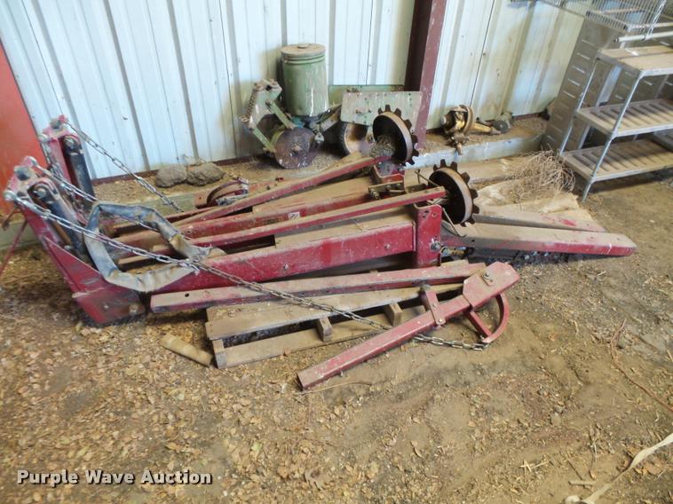 image for item DB2550 1997 White 6186 planter