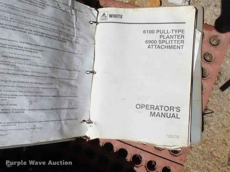 image for item DB2550 1997 White 6186 planter