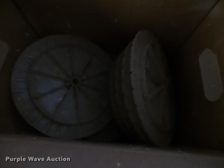 image for item DB2550 1997 White 6186 planter