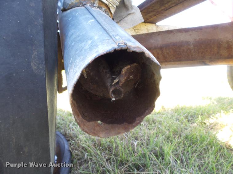 image for item DB2553 Gleaner Link Aero seed cleaner