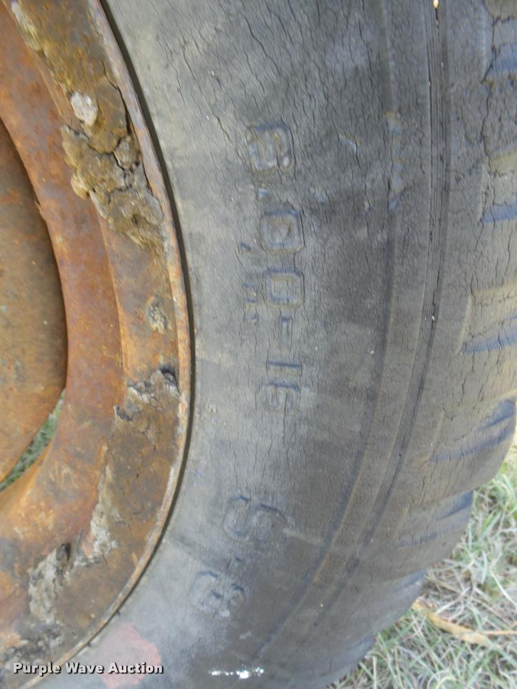 image for item DB2553 Gleaner Link Aero seed cleaner