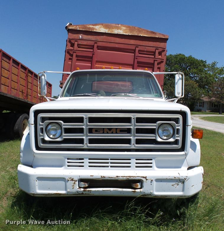 image for item DB4000 1974 GMC C6500 grain truck