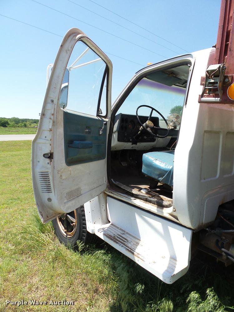 image for item DB4000 1974 GMC C6500 grain truck