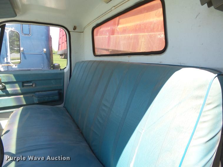 image for item DB4000 1974 GMC C6500 grain truck