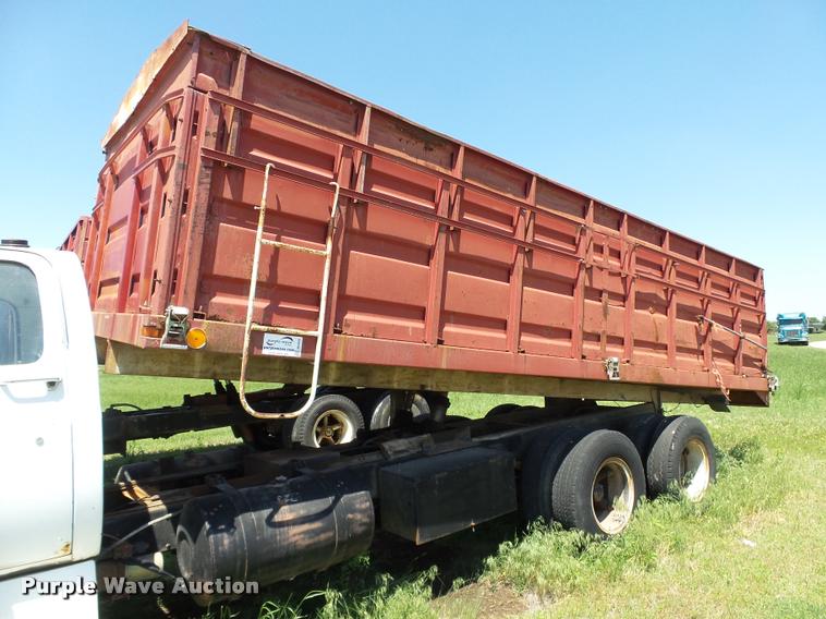 image for item DB4000 1974 GMC C6500 grain truck