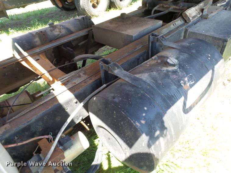 image for item DB4000 1974 GMC C6500 grain truck