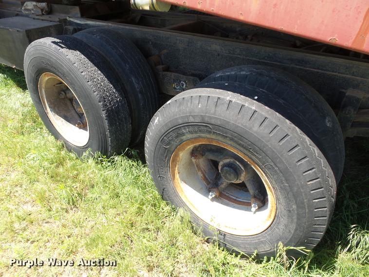 image for item DB4000 1974 GMC C6500 grain truck