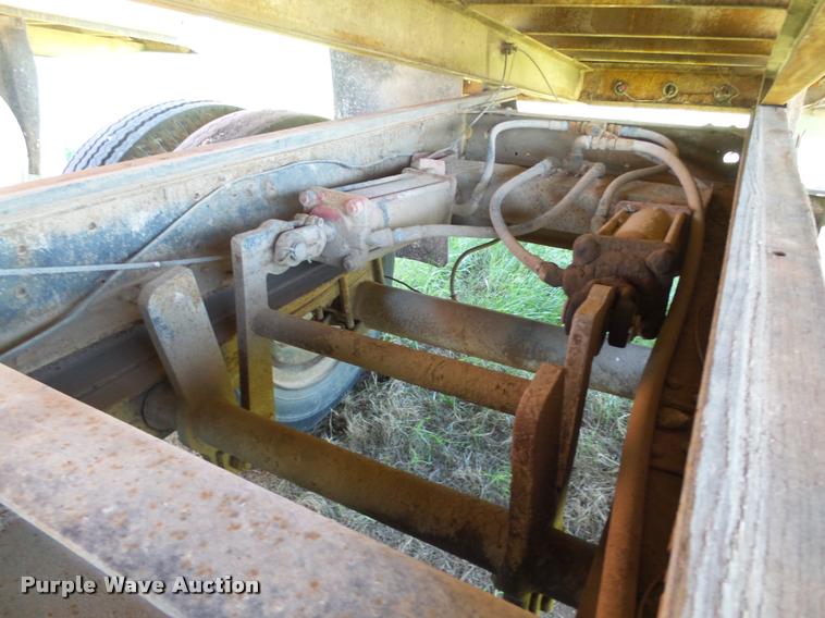 image for item DB4000 1974 GMC C6500 grain truck