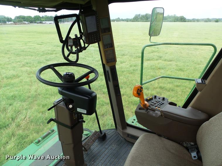 image for item DB4003 2000 John Deere 9650 walker combine