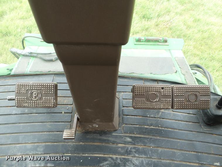 image for item DB4003 2000 John Deere 9650 walker combine