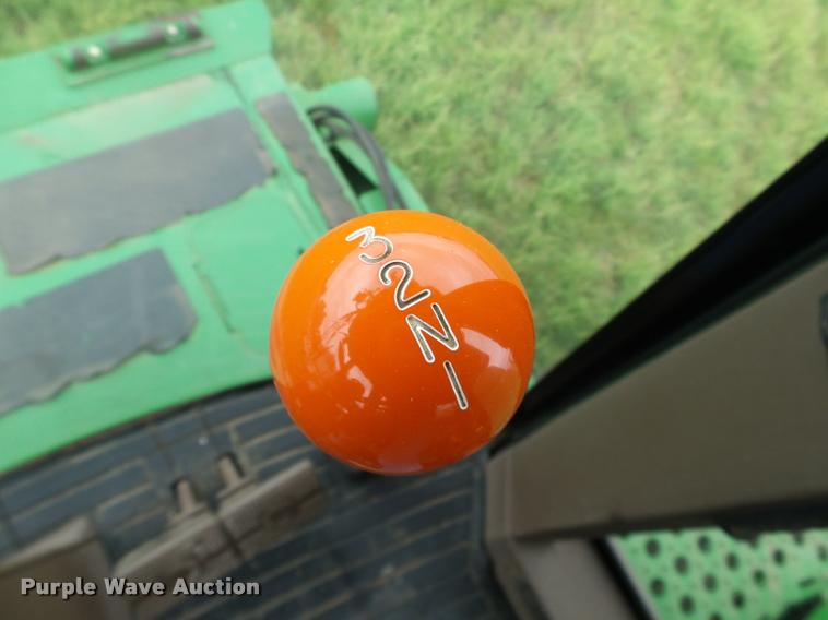 image for item DB4003 2000 John Deere 9650 walker combine