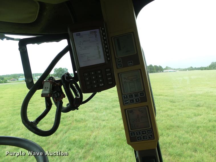 image for item DB4003 2000 John Deere 9650 walker combine