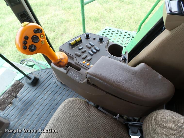 image for item DB4003 2000 John Deere 9650 walker combine