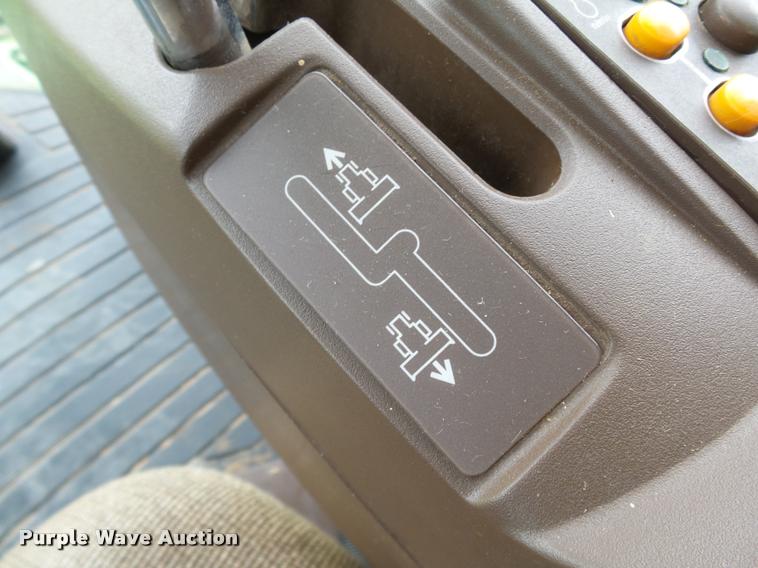 image for item DB4003 2000 John Deere 9650 walker combine