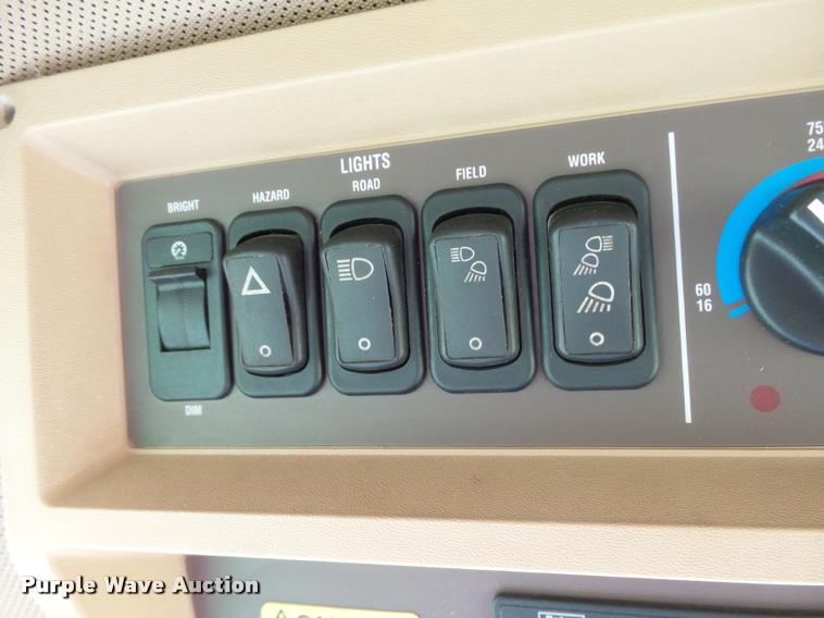 image for item DB4003 2000 John Deere 9650 walker combine