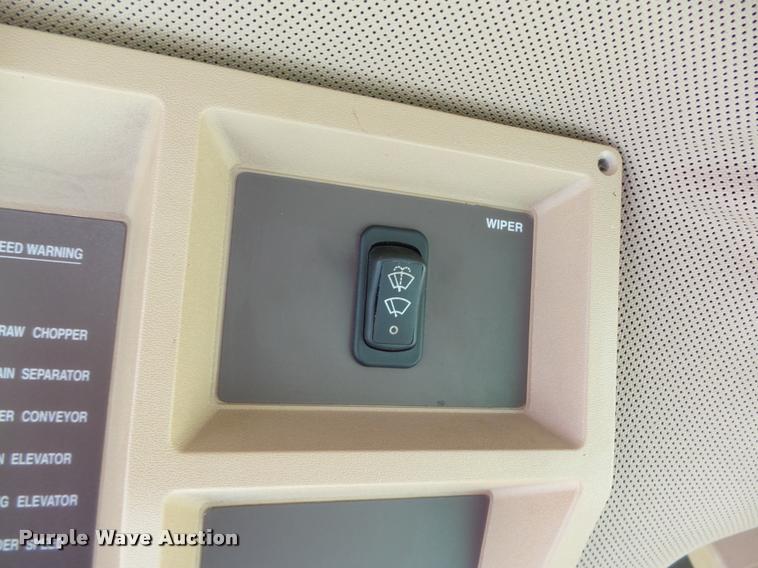 image for item DB4003 2000 John Deere 9650 walker combine