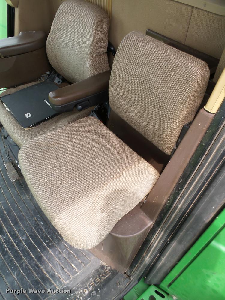 image for item DB4003 2000 John Deere 9650 walker combine