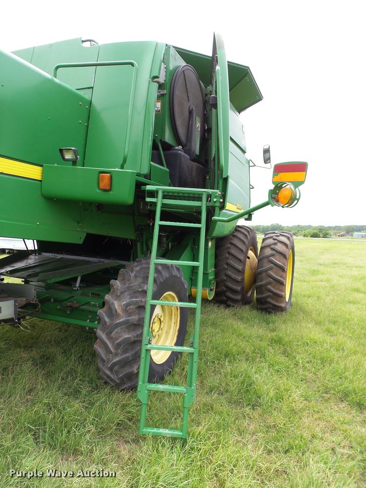 image for item DB4003 2000 John Deere 9650 walker combine