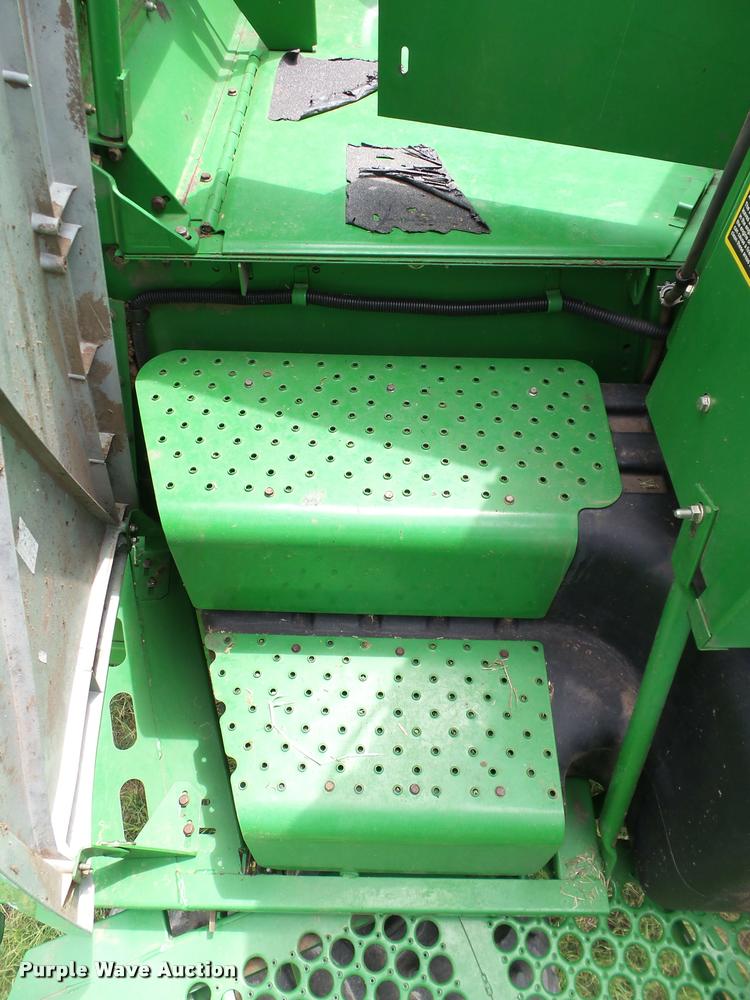 image for item DB4003 2000 John Deere 9650 walker combine