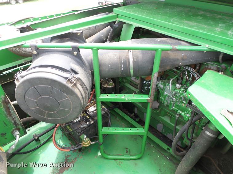 image for item DB4003 2000 John Deere 9650 walker combine