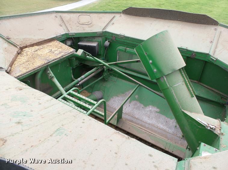 image for item DB4003 2000 John Deere 9650 walker combine