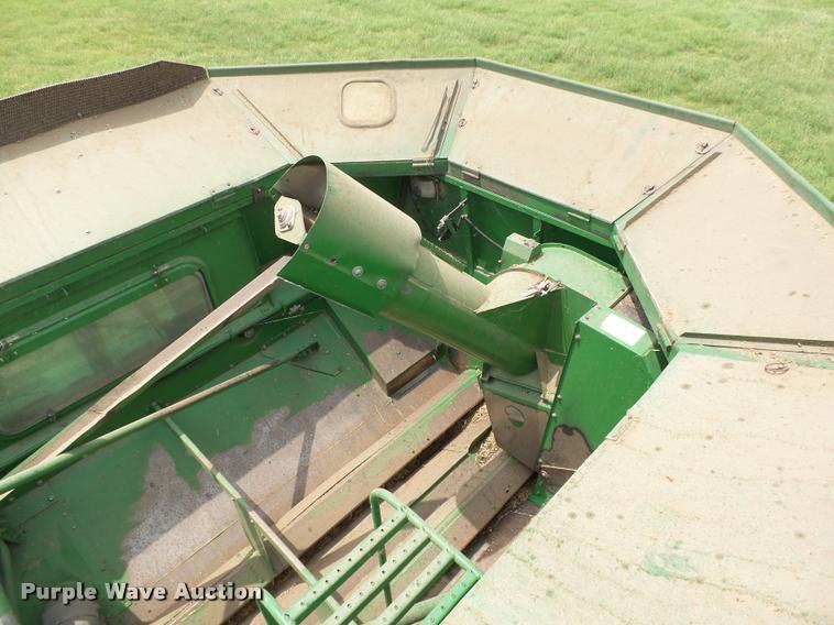 image for item DB4003 2000 John Deere 9650 walker combine