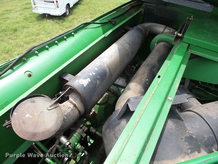 image for item DB4003 2000 John Deere 9650 walker combine