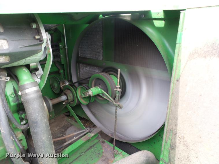 image for item DB4003 2000 John Deere 9650 walker combine