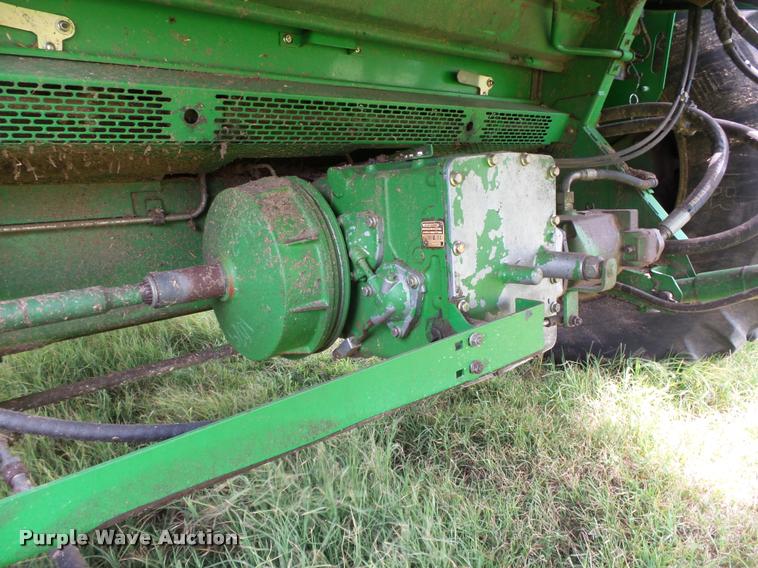 image for item DB4003 2000 John Deere 9650 walker combine