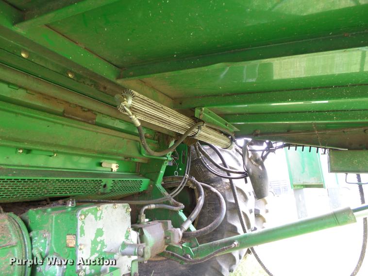 image for item DB4003 2000 John Deere 9650 walker combine