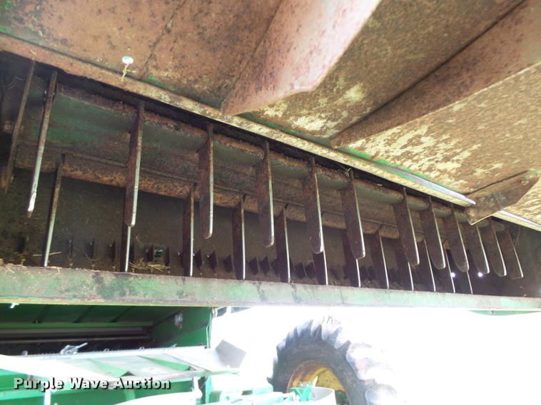 image for item DB4003 2000 John Deere 9650 walker combine