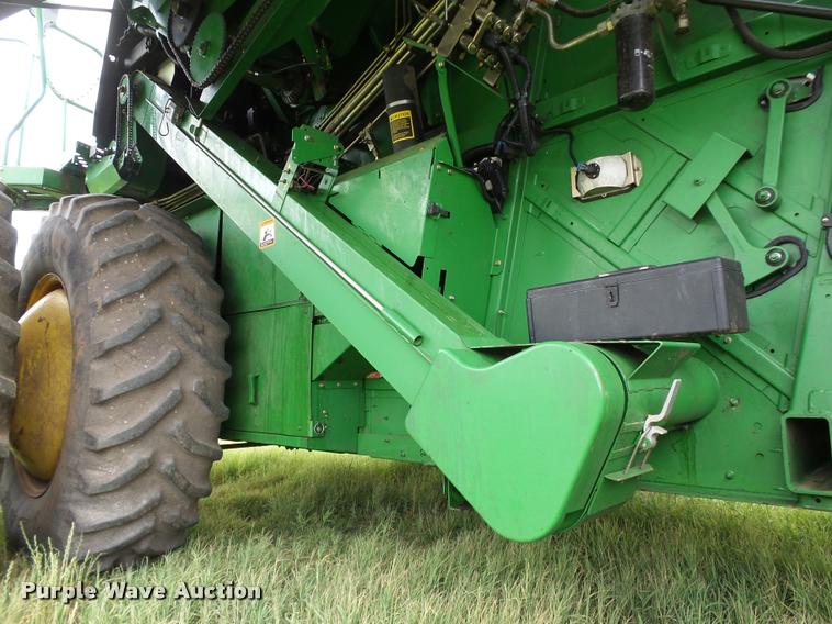 image for item DB4003 2000 John Deere 9650 walker combine